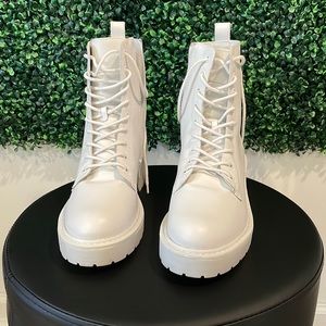 Steve Madden tornado white combat boots 9